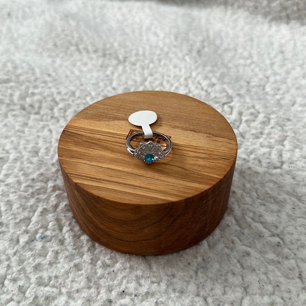 Fragrant Jewels Sui Generis Ring
